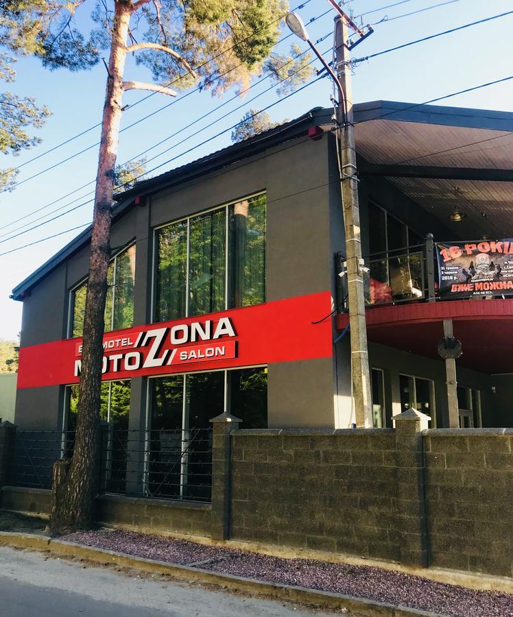 Motozona Hotel บรูคโฮโวตชี ภายนอก รูปภาพ